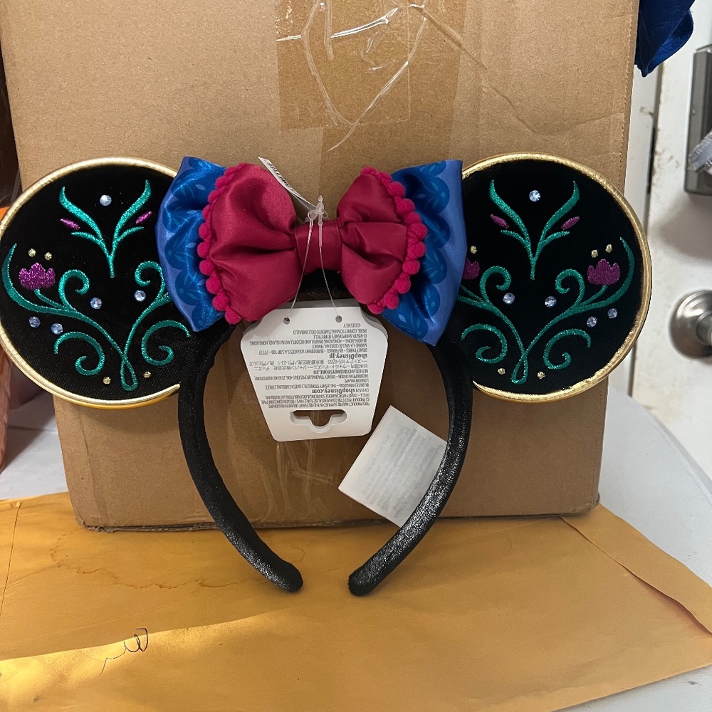 Disney parks 2023 Frozen Anna minnie ear headband